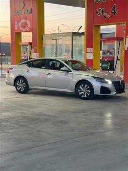 نيسان ألتيما